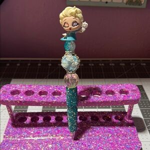 Glamour beaded pen ( Elsa ) Rare